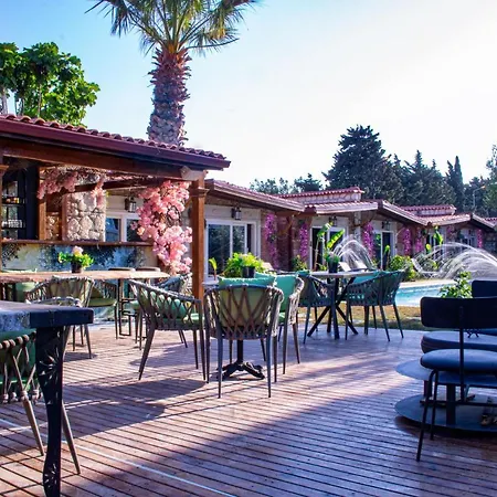 Woodtown Alaçatı * Çeşme