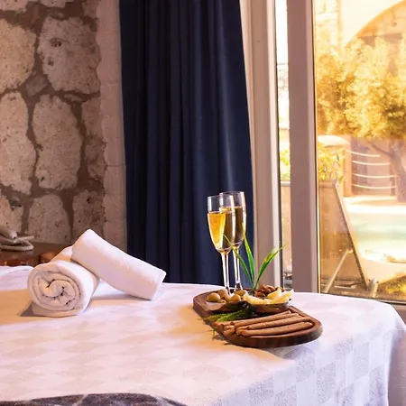 Woodtown Alaçatı Hotel