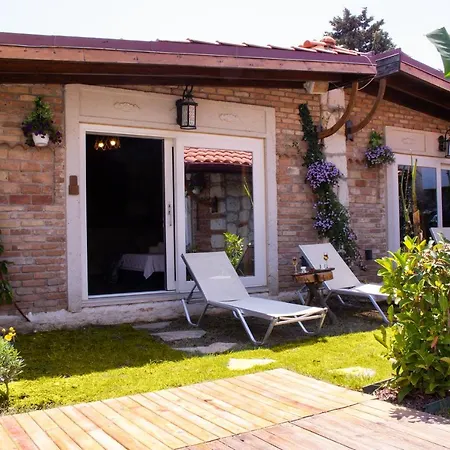 Woodtown Alaçatı Hotel *