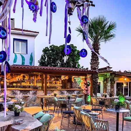 Etiz Alacati * Кешме