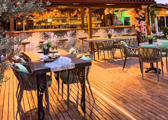 Etiz Alacati Hotel *